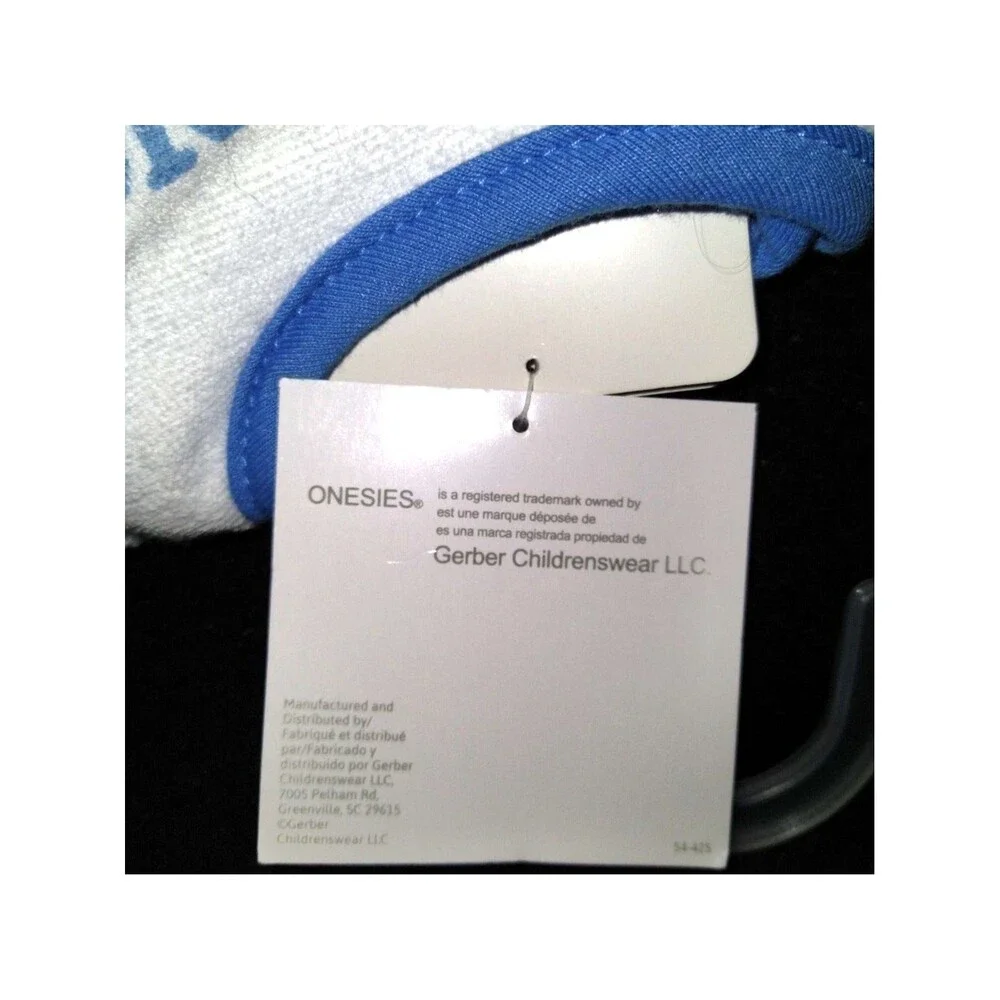 set of 2 New Gerber Onesies Brand Baby Boy Bibs